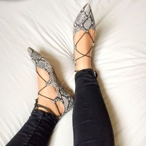 TOPSHOP Snakeprint flats